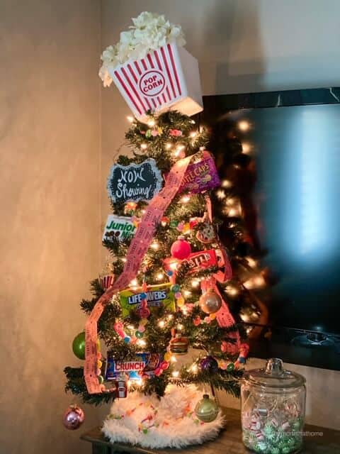 Movie Theater Theme Christmas Tree ~ DIY Home Decorating &amp; Crafts