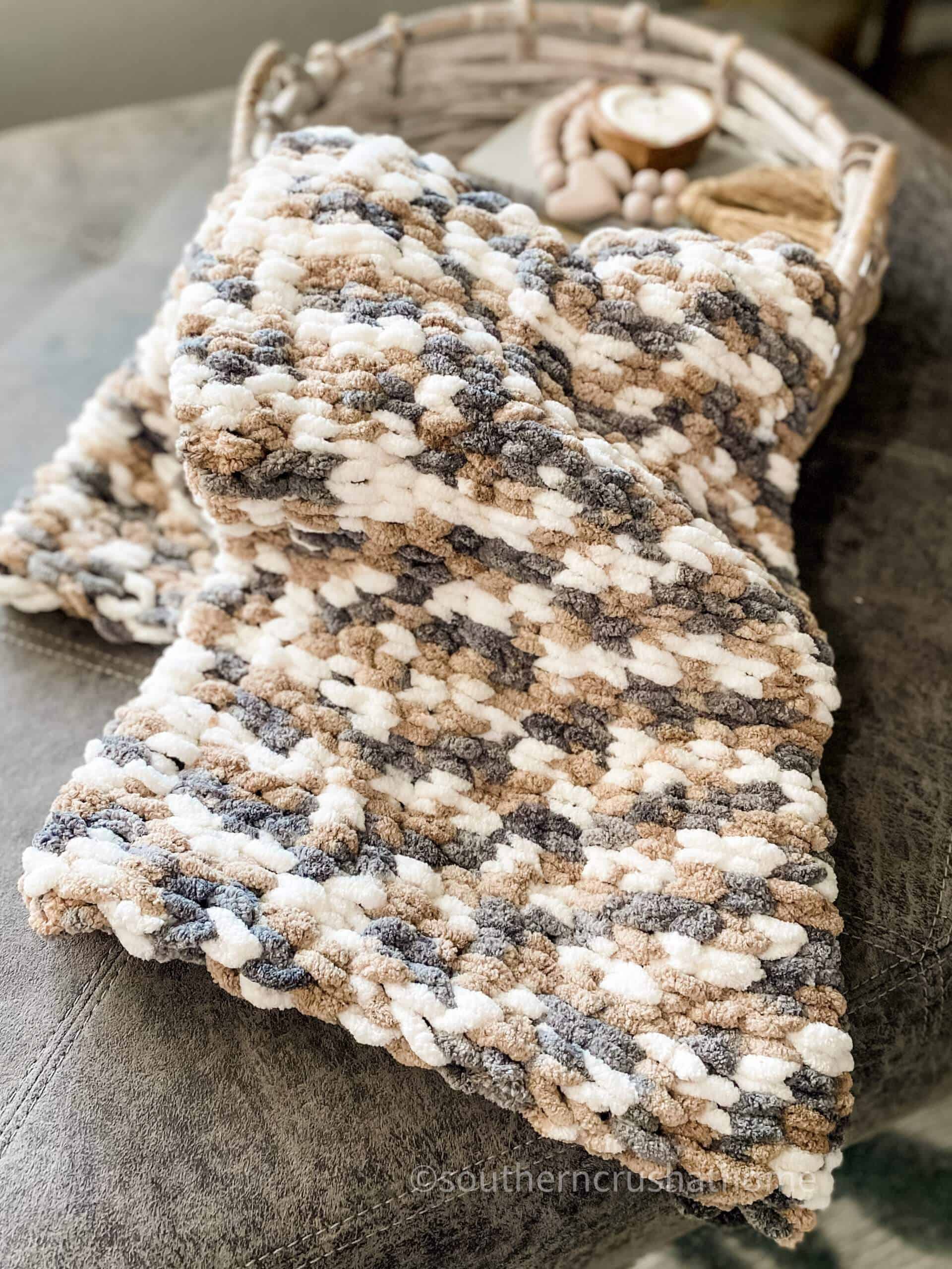 Easy DIY Knit Blanket - No Sewing Required!