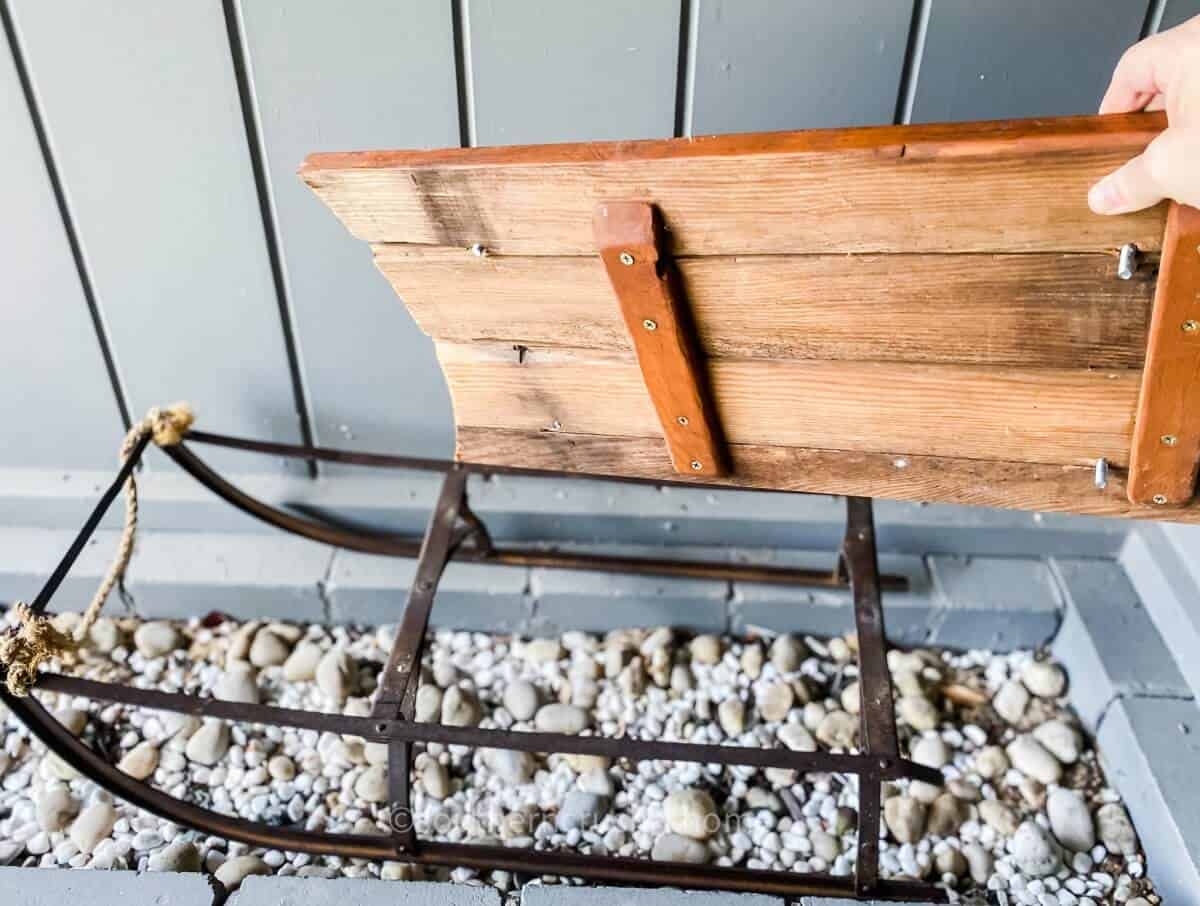 Front Porch Decor: How to Make a Pink Vintage Sled