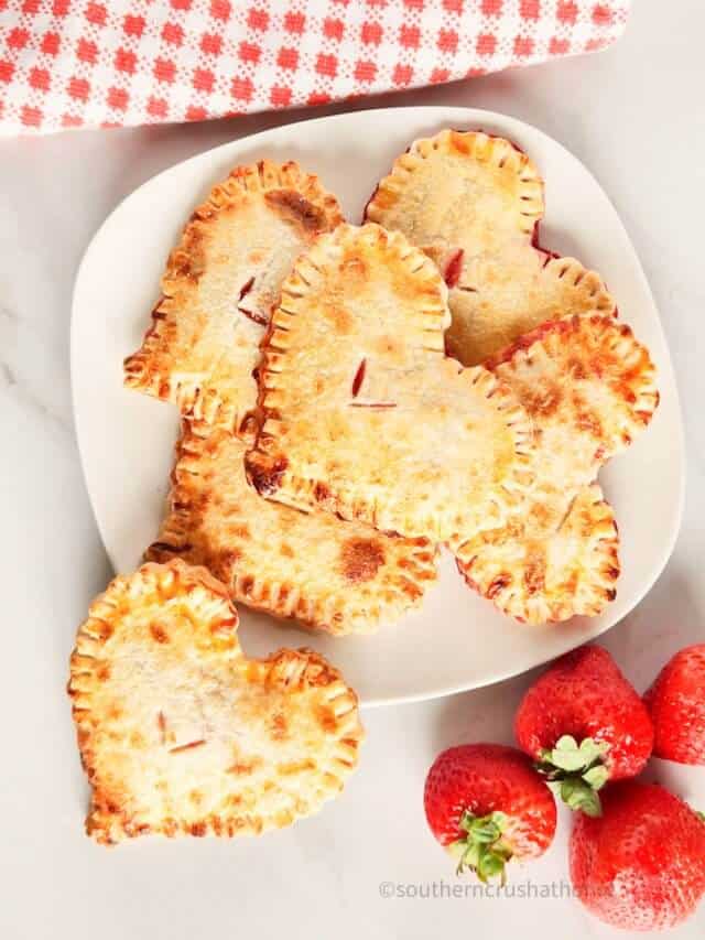 how-to-make-yummy-heart-shaped-strawberry-poptarts