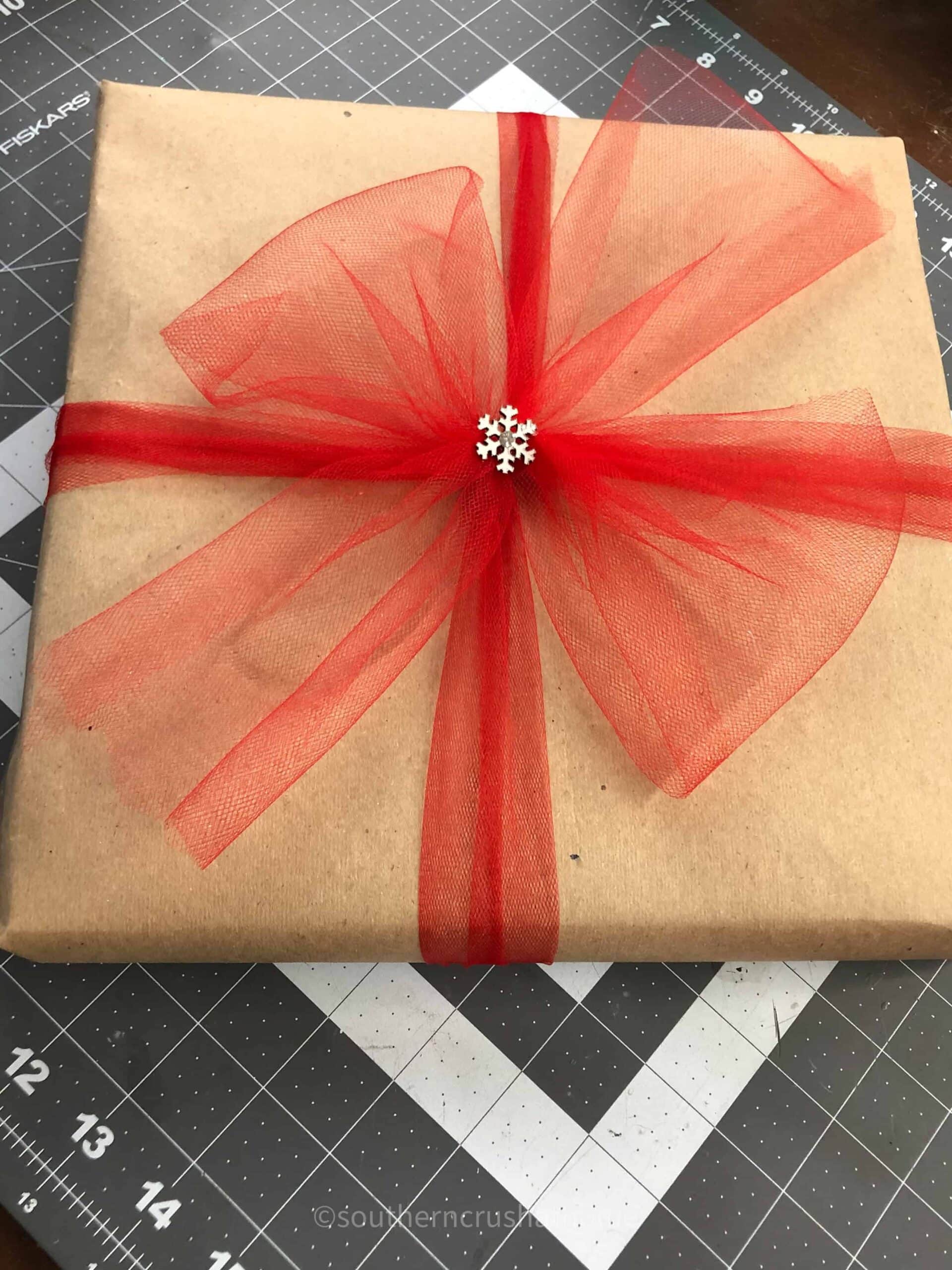 Tulle Bow for Christmas Gift Wrapping