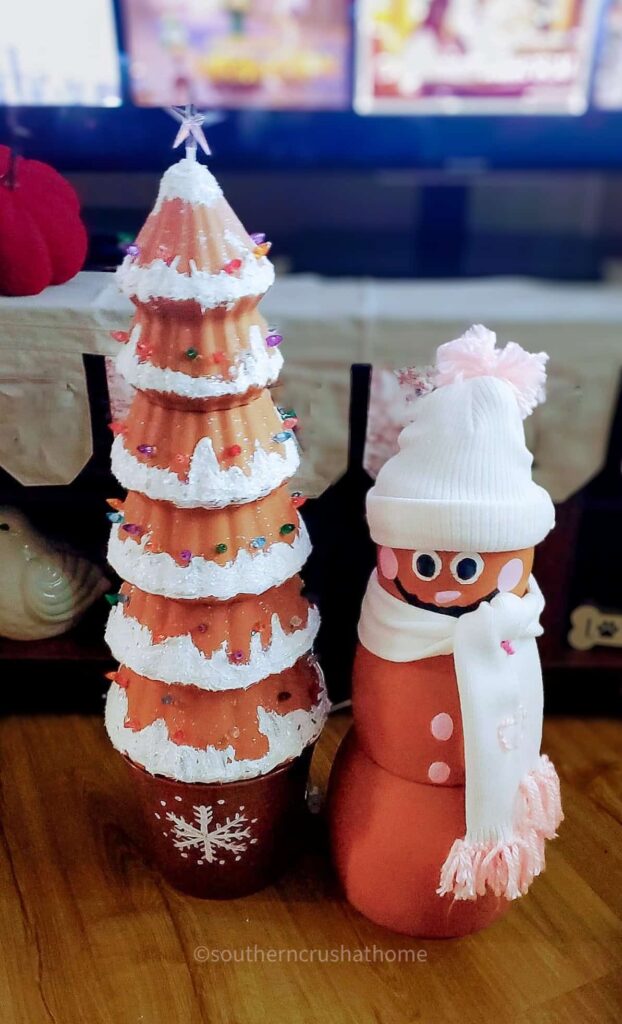 gingerbread theme stackable tree and snowman